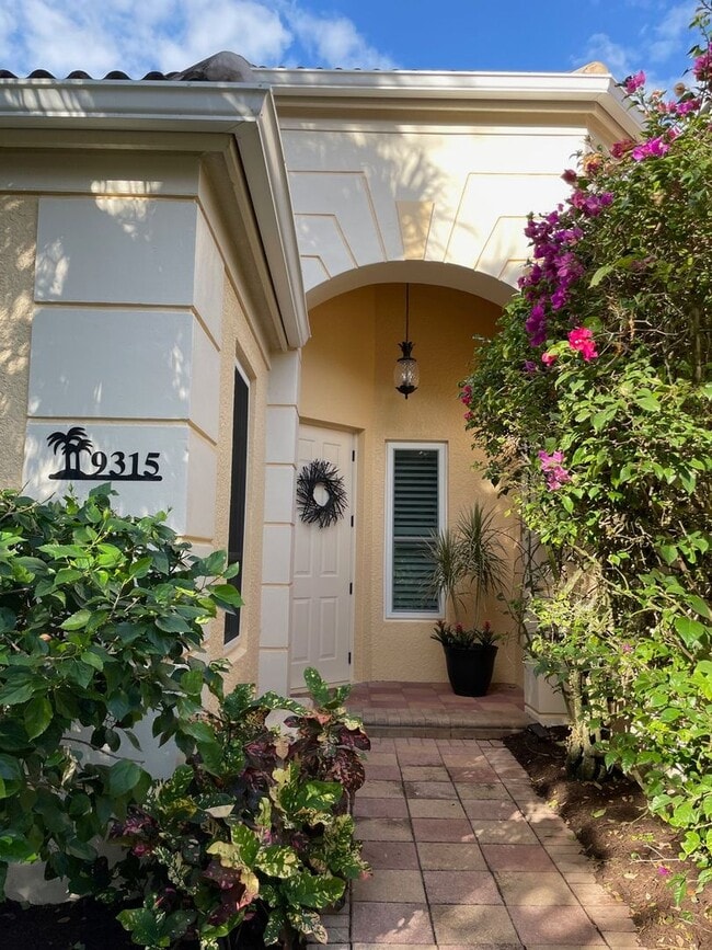 Photo - Mediterranean Style Vacation House Minutes...