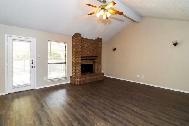 Photo - 721 Owens Dr