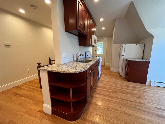 Photo - 90 Lyndhurst St Unit 5