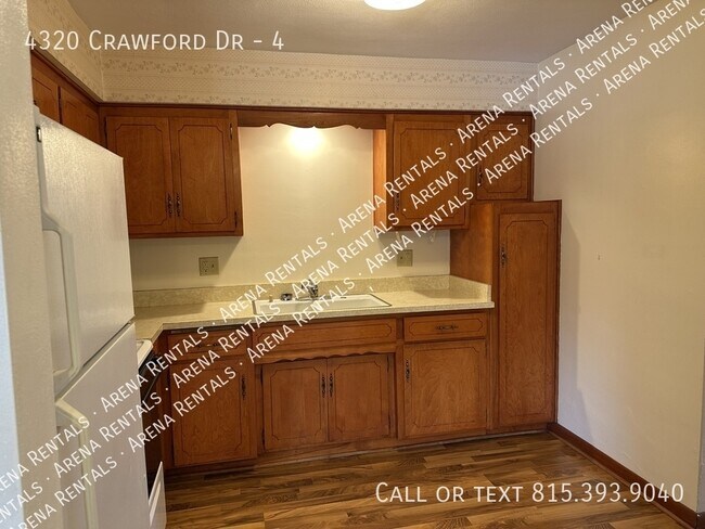 Photo - 4320 Crawford Dr Unit 4