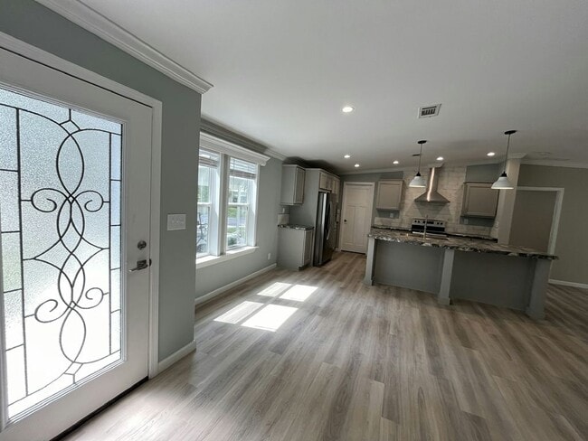 Photo - 1009 Cloverleaf Cir