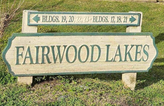 Photo - 510 Fairwood Lakes Dr