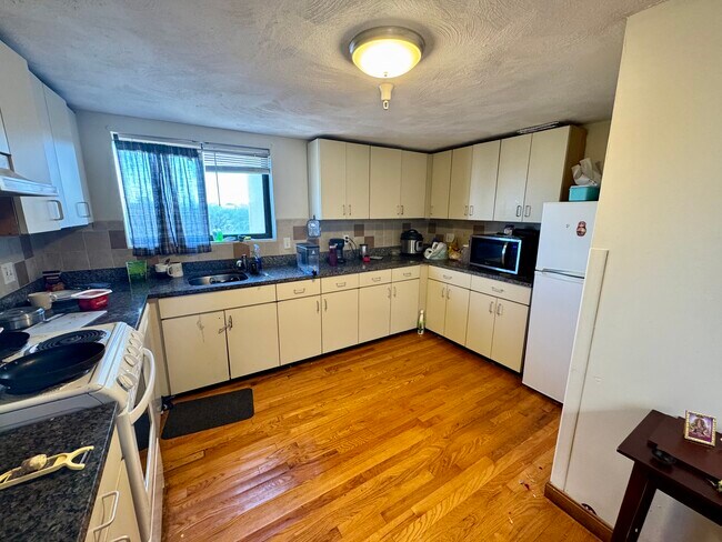 Photo - 1116 Commonwealth Ave Unit 417