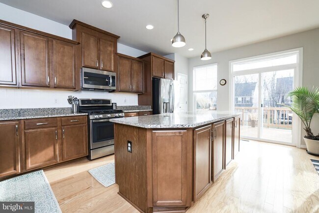 Photo - 111 Notions Ct