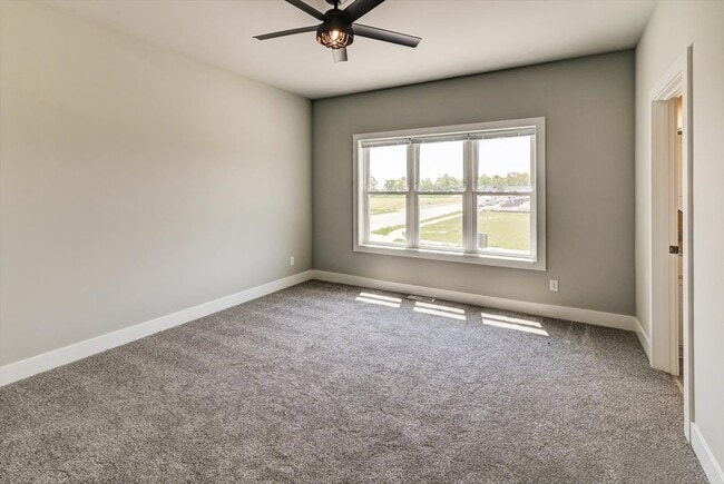 Photo - 2900 Blue Grass Dr