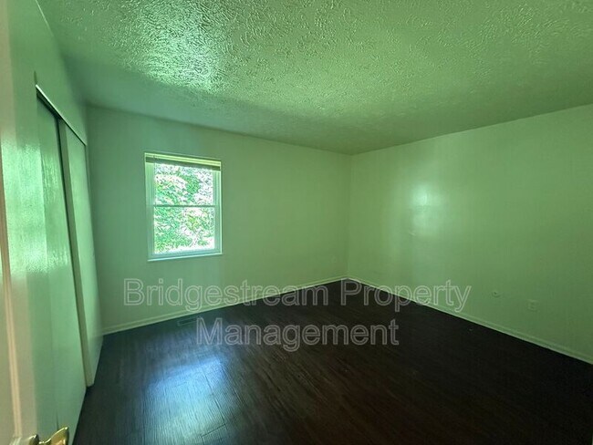 Photo - 3001 Idylwilde Blvd