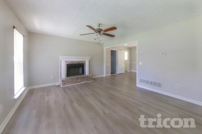Photo - 10 Cardinal Ct