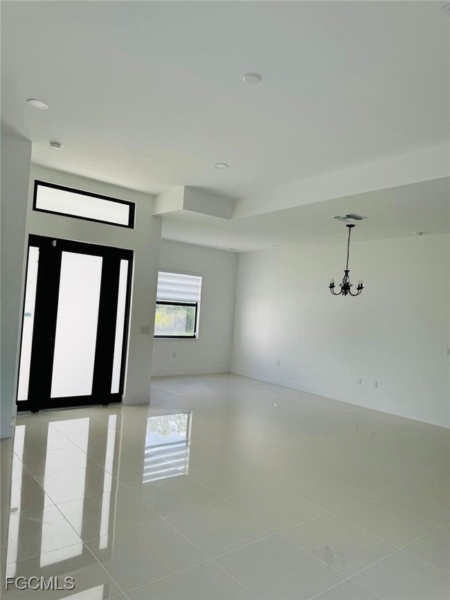 Photo - 505 E 8th St