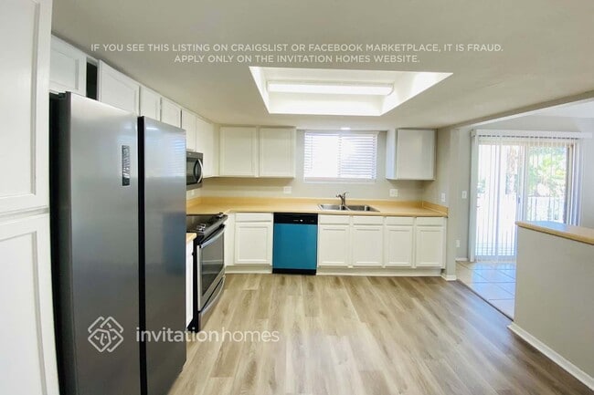 Photo - 1208 W Sand Hills Ct