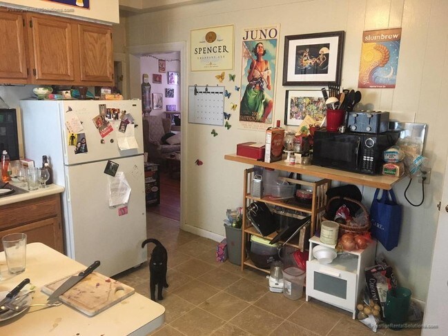 Building Photo - 4 Imrie Rd Unit 2