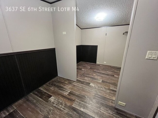 Photo - 3637 SE 6th St