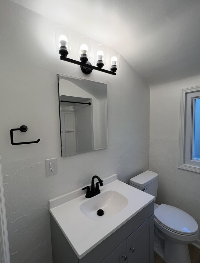 Photo - 5644 Valleyview Dr
