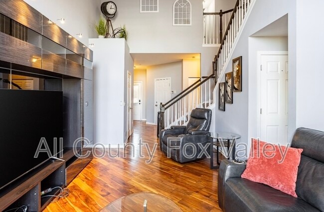 Photo - 2176 Yale Cir