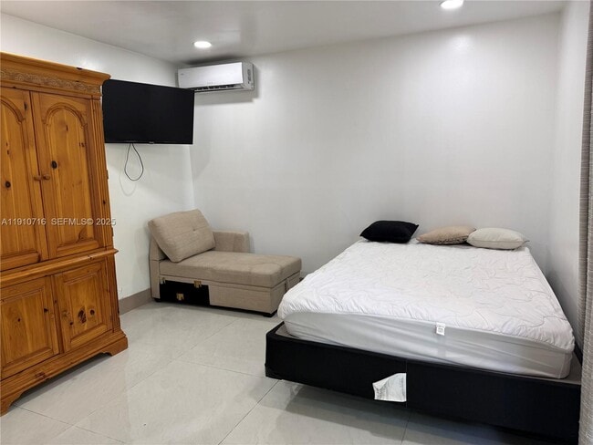 Photo - 7511 Farragut St Unidad 0