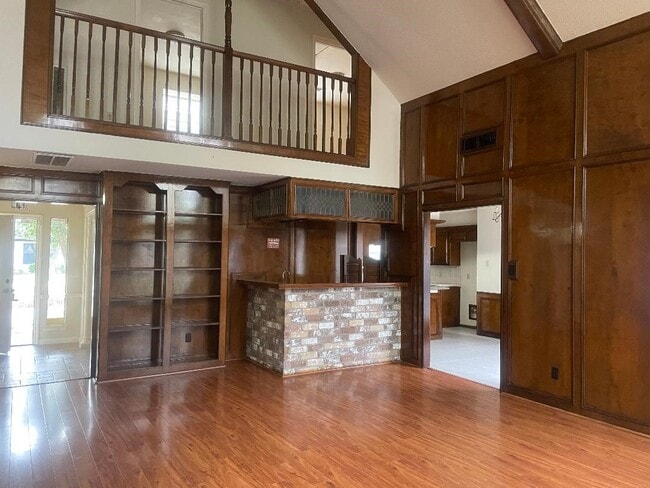 Photo - 2274 Woodland Springs St