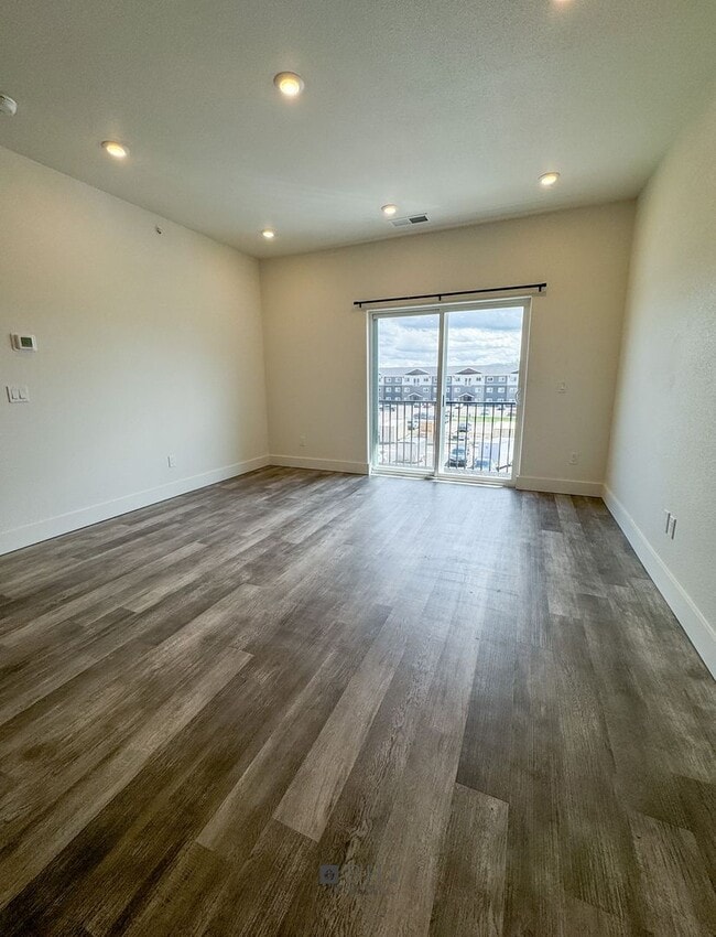 BRAND NEW Pet Friendly 1 bed/ 1 bath apart... - BRAND NEW Pet Friendly 1 bed/ 1 bath apart... Apartment Unit # 304