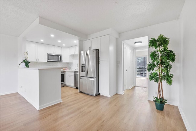 Building Photo - 457 Mansfield I Unit 457