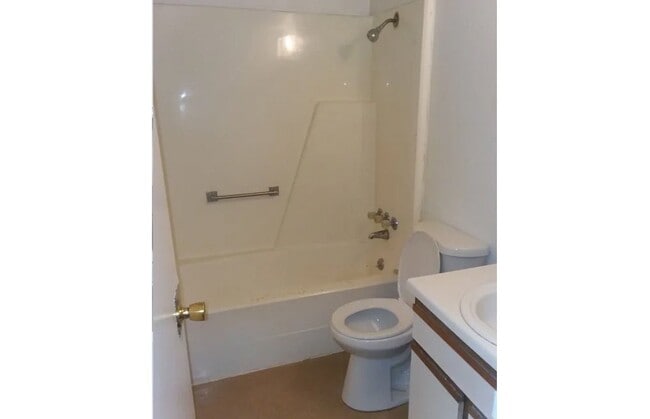 Photo - 208 E Wells St