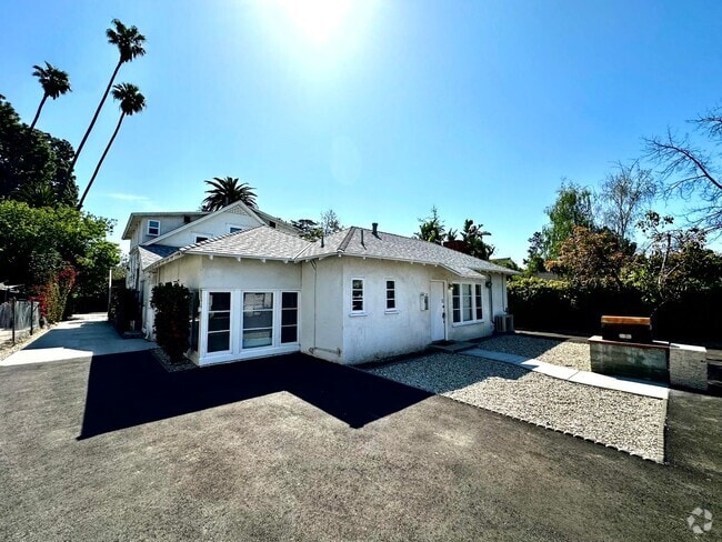 Building Photo - 607-611 N. El Molino Avenue Unit 607 Rental