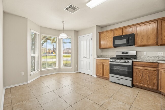 Photo - 23 N Golden Oak Dr