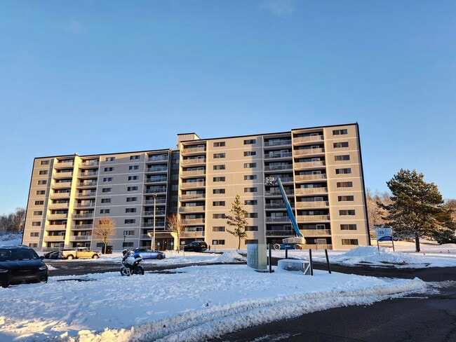 Building Photo - 155 Mystery Lake Dr Unit 708