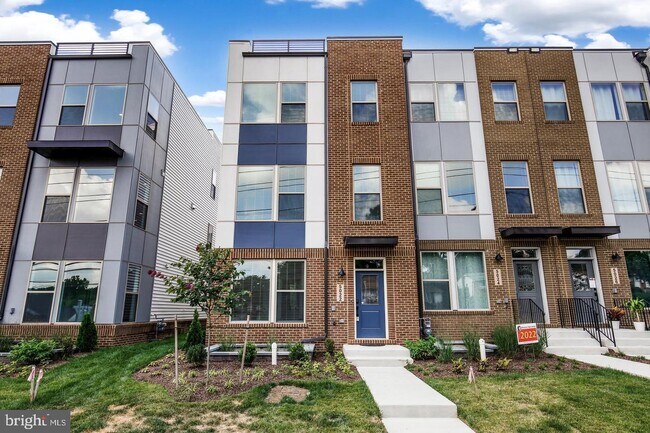 Photo - 5022 Randolph Rd