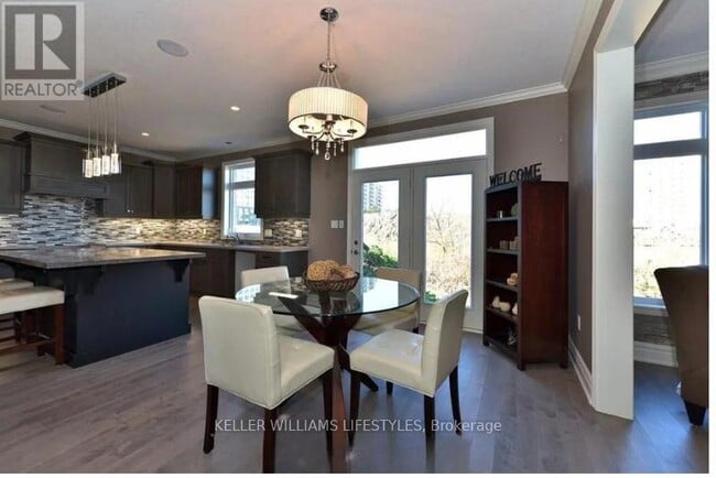 Photo - 3135 Pincombe Dr