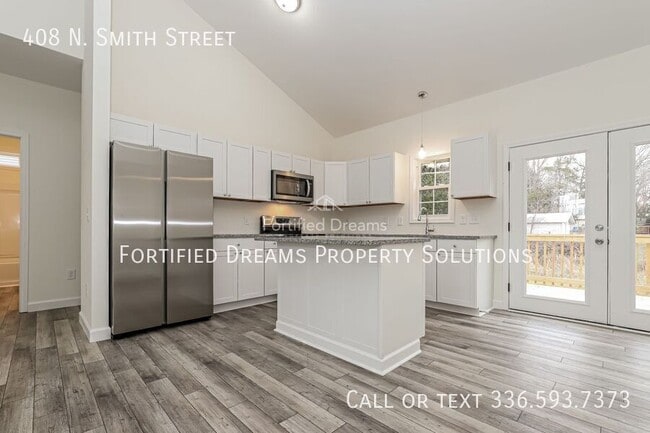 Photo - 408 N Smith St