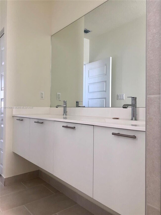 Photo - 6455 NW 103rd Pl Unit 301