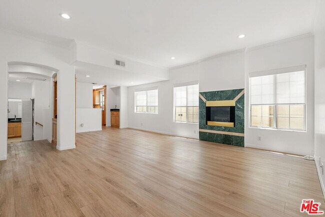 Photo - 8646 W Olympic Blvd Unidad 204