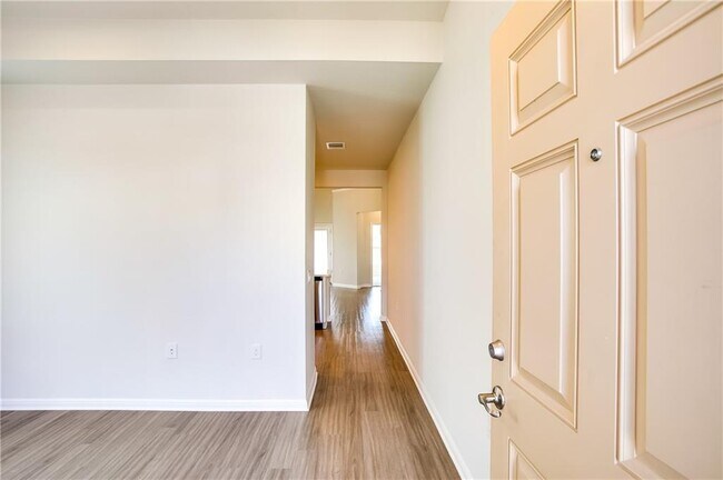 Photo - 701 Durness Dr