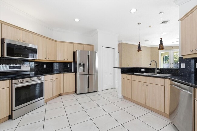 Photo - 15203 SW 142nd Ave