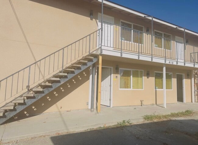 Building Photo - 418 S Backer Ave Unit 201