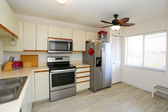 **ANNUAL OR SEASONAL RENTAL** - **ANNUAL OR SEASONAL RENTAL**