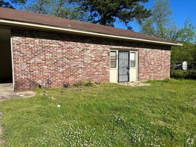 Building Photo - 701 N Kenwood Rd Rental
