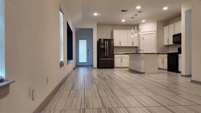 Photo - 16911 Alturas Ave