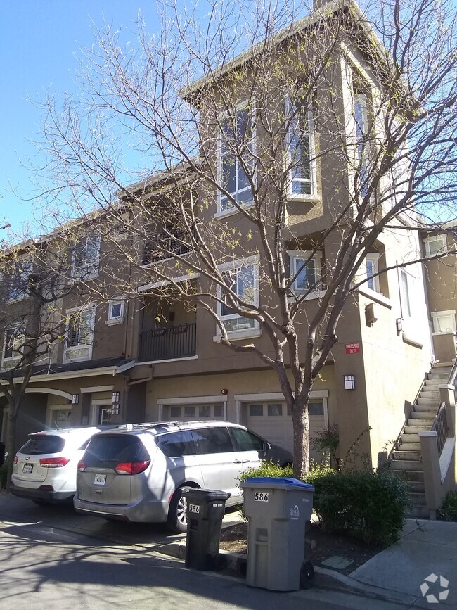 Building Photo - 586 Marble Arch Ave Rental