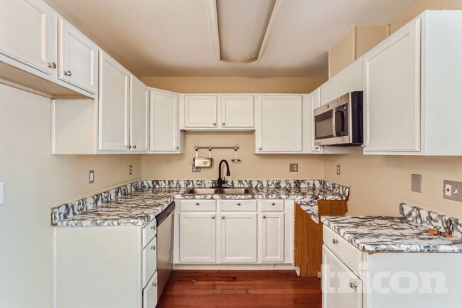 Photo - 240 S Irving St