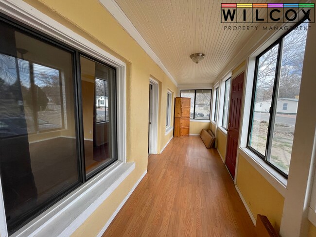 Charming 2-Bedroom Home Steps from Local Conveniences