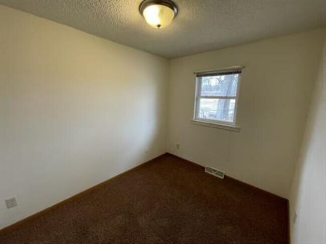 Photo - 1517 Keep St