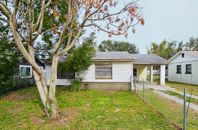 2 BED, 1 BATH w/ FENCED YARD IN LAKELAND! - 2 BED, 1 BATH w/ FENCED YARD IN LAKELAND! House