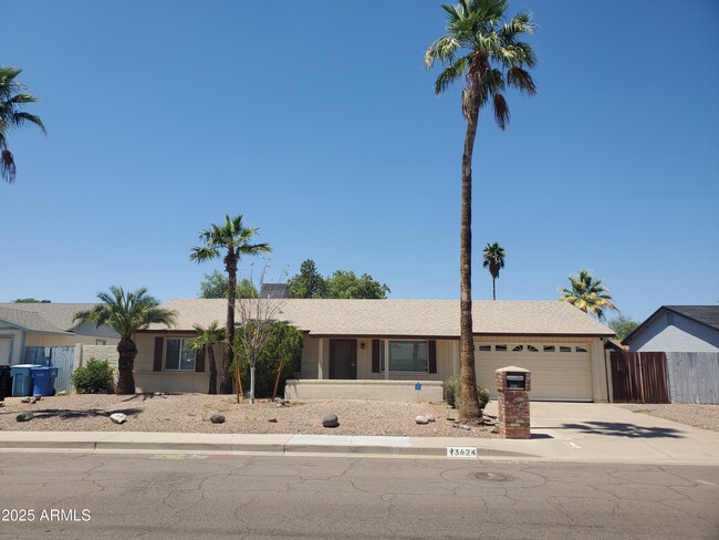 Building Photo - 3624 E Hearn Rd Rental