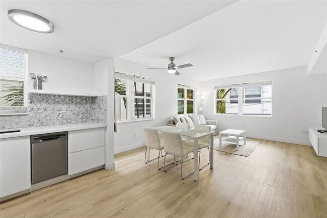 Building Photo - 1550 Drexel Ave Unit 207