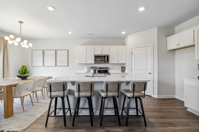 Photo - 103 N Farmhouse Dr