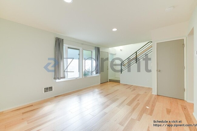 Photo - 1601 South Main St