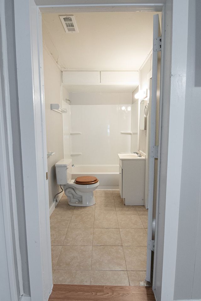 Photo - 461 Buckner Ave