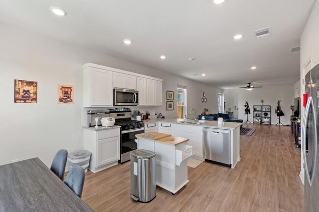 Photo - 8306 Haflinger Dr