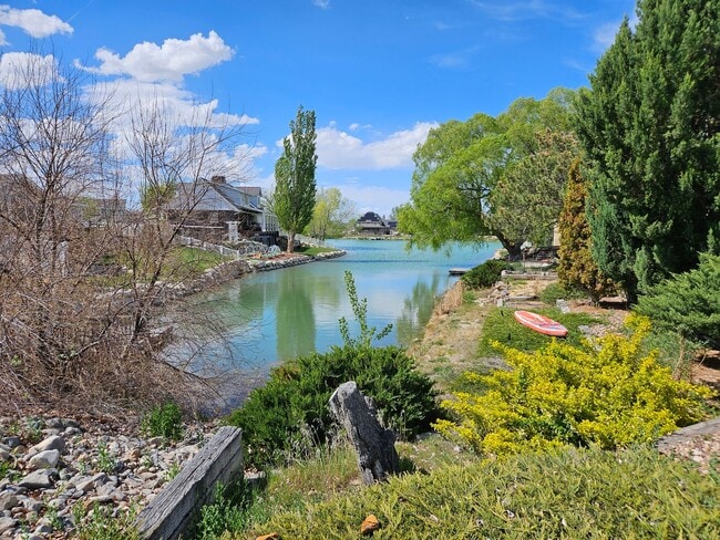 Photo - Beautifully Remodeled 4 Bed / 2 Bath Home in Stansbury Park