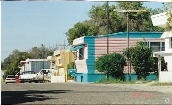 Photo - Las Palmas Mobile Home Park