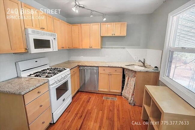 Photo - 240 Bisby St